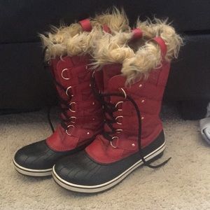 Sorel women’s size 10 snowboots